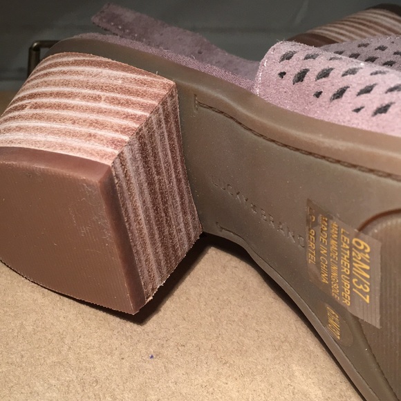 Lucky Brand oiled faux suede low-heels - Picture 9 of 12